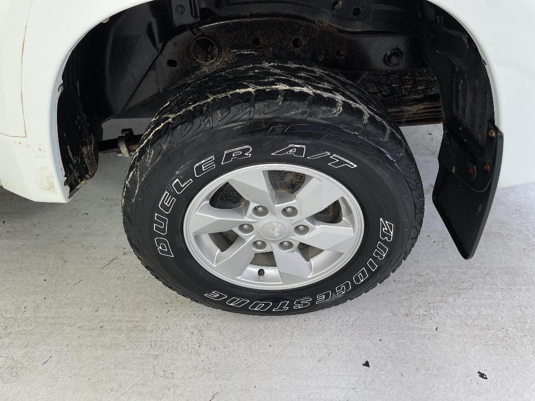 Photo '11' of Mitsubishi Triton