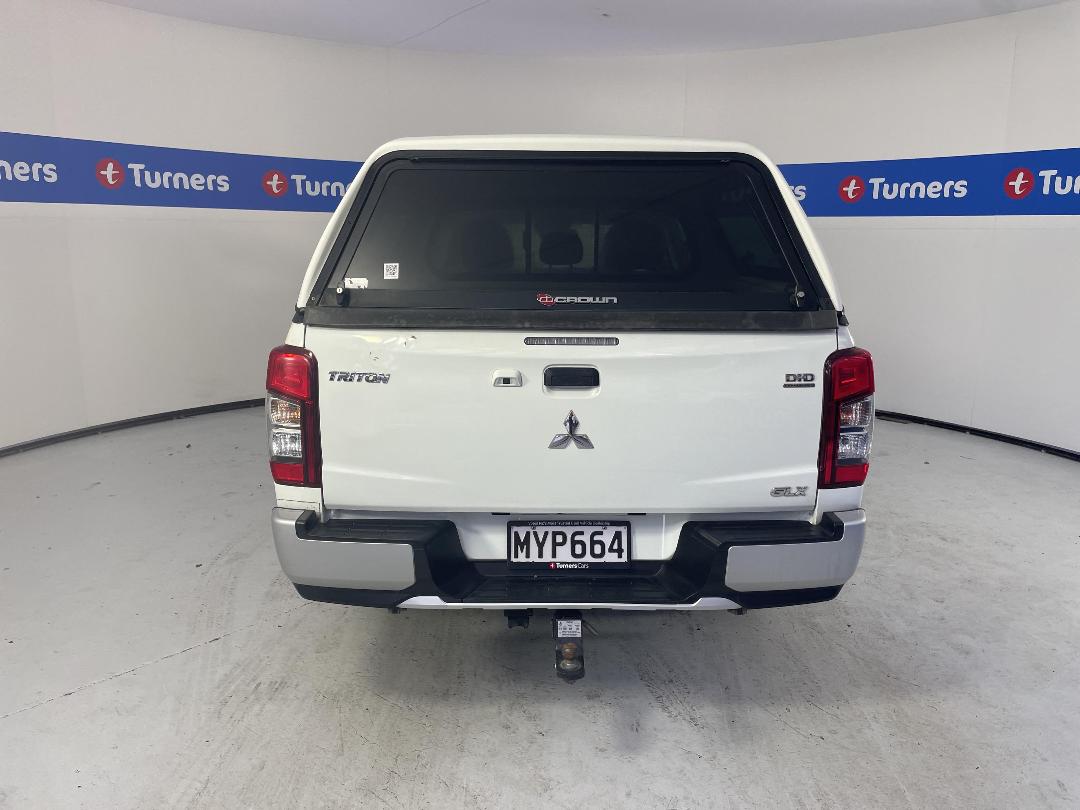 Photo '6' of Mitsubishi Triton