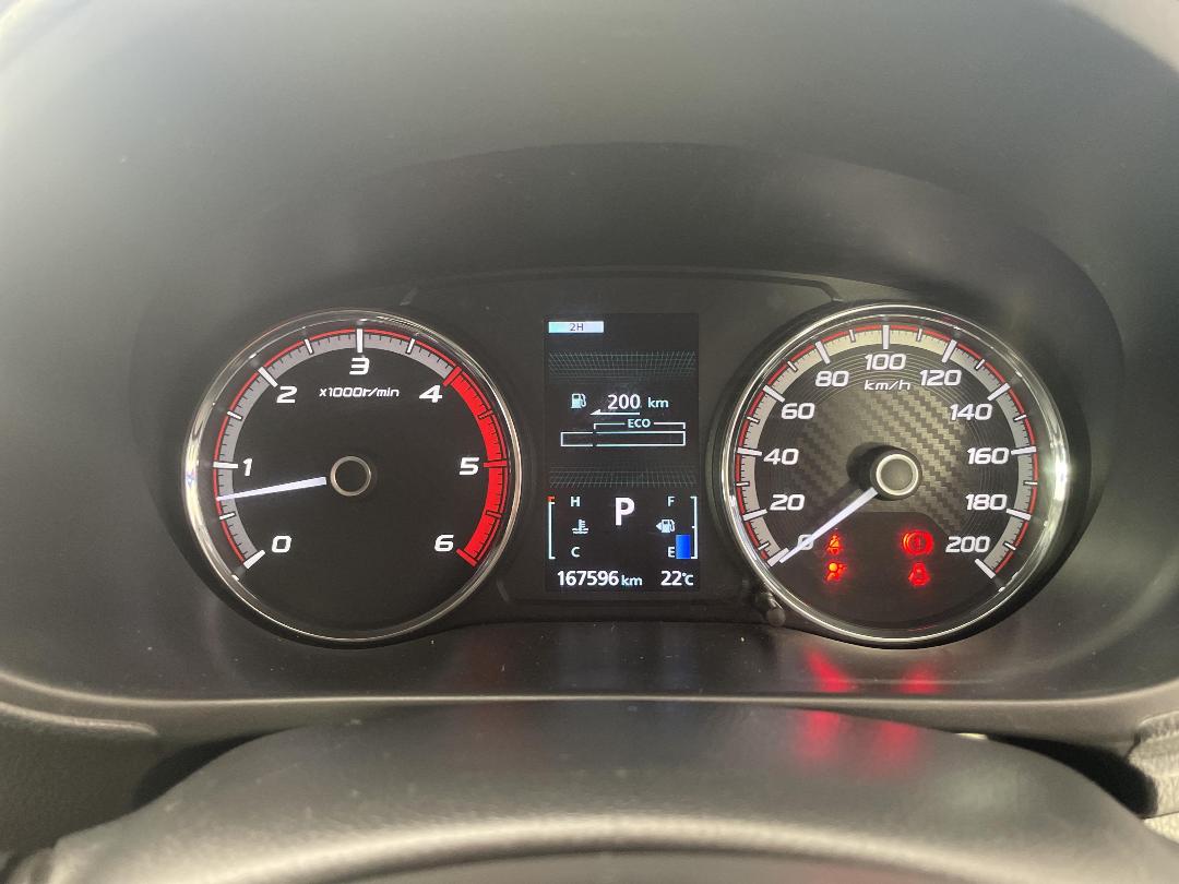 Photo '21' of Mitsubishi Triton