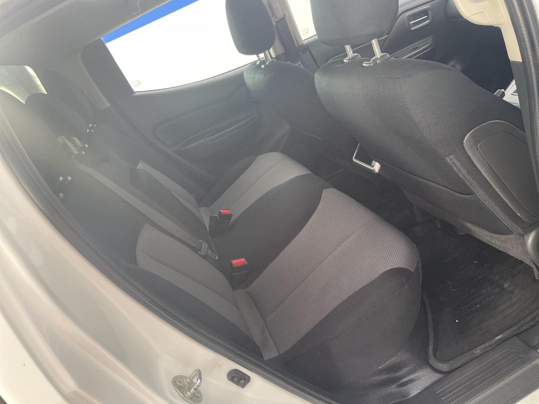 Photo '20' of Mitsubishi Triton