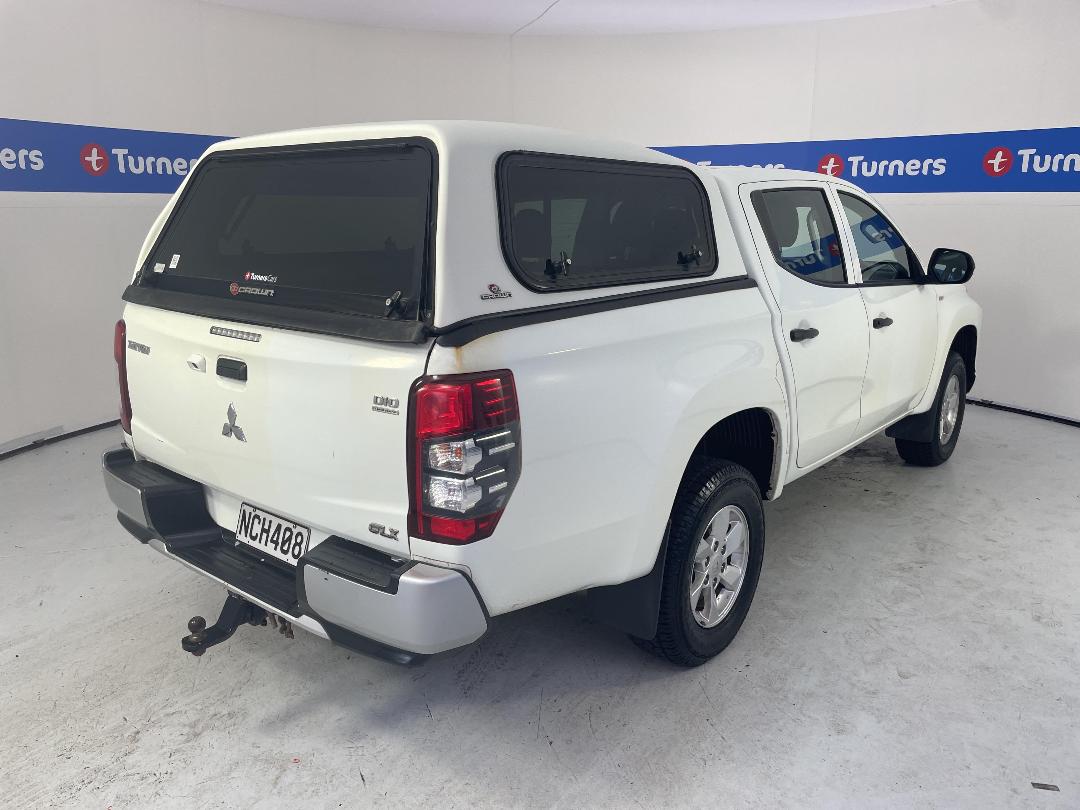 Photo '7' of Mitsubishi Triton