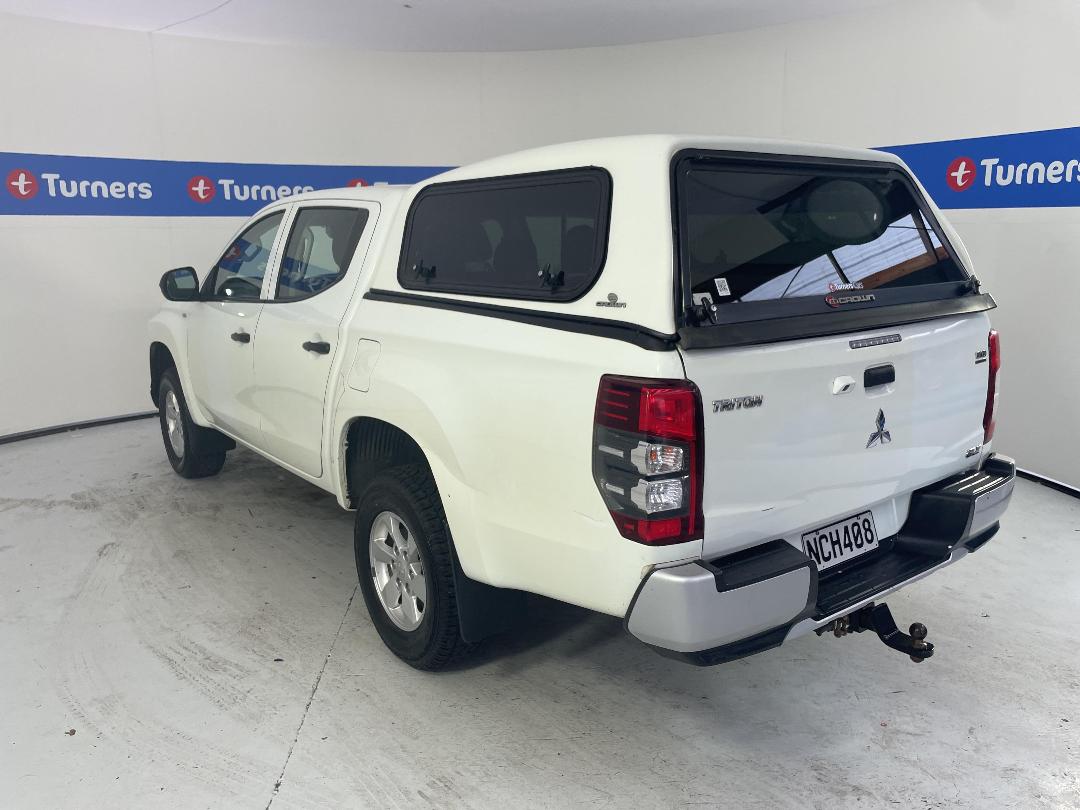 Photo '5' of Mitsubishi Triton