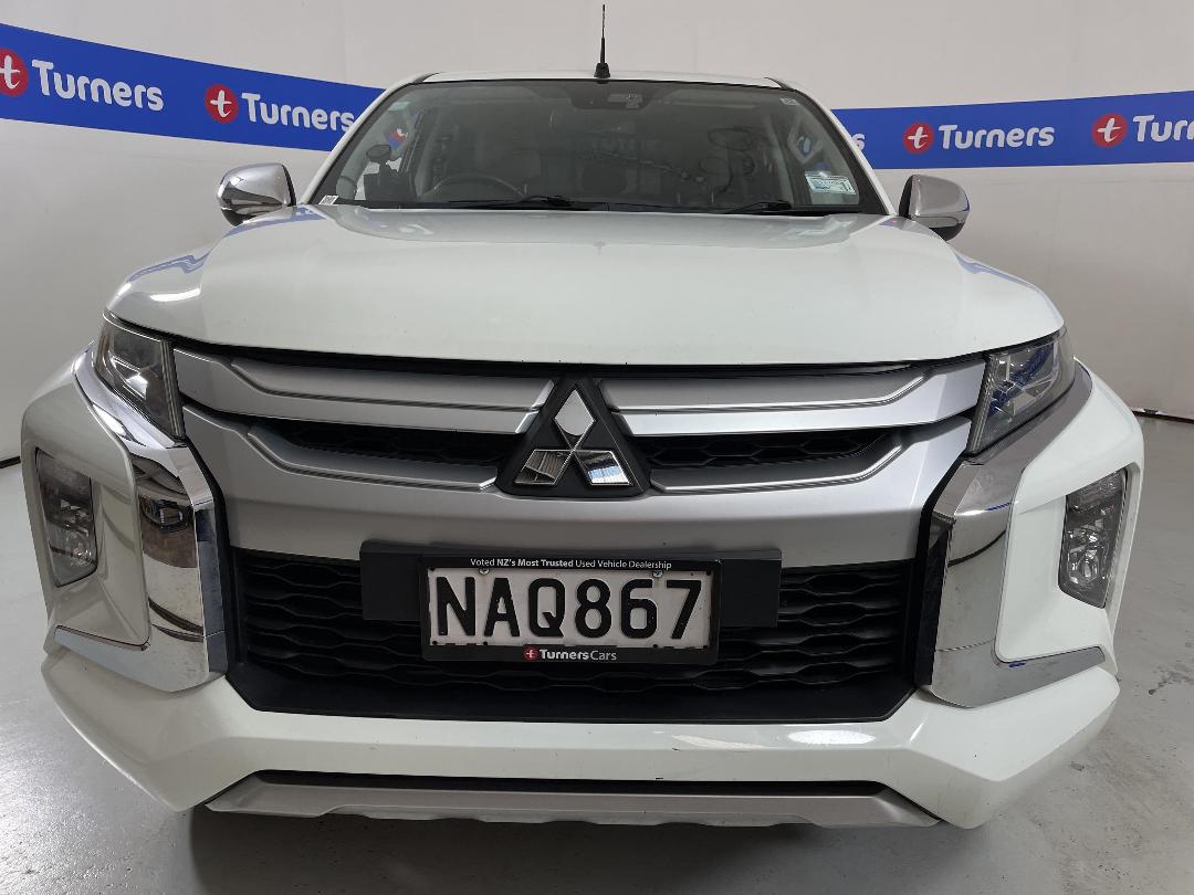 Photo '2' of Mitsubishi Triton