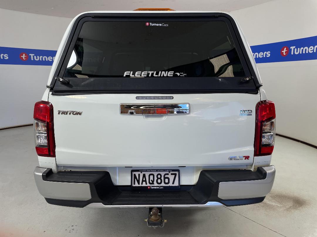 Photo '6' of Mitsubishi Triton