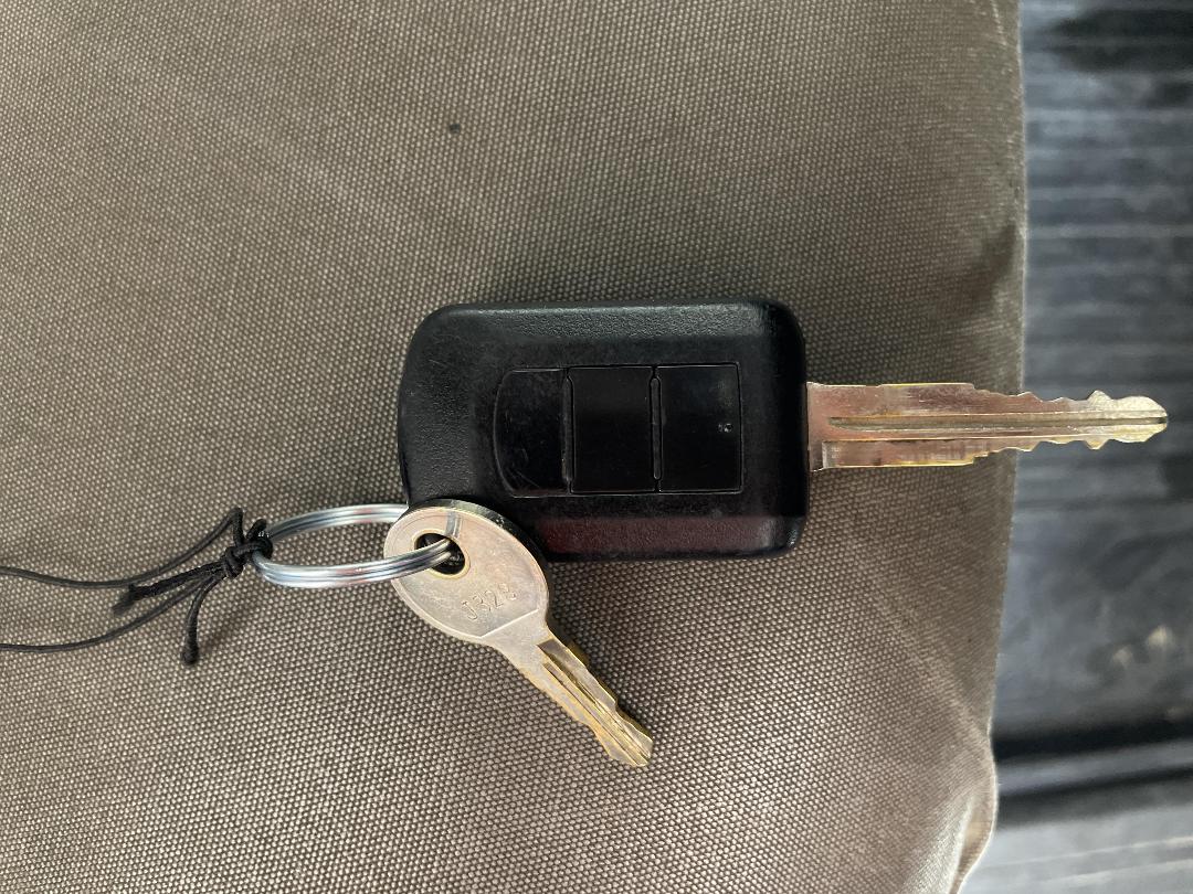 Photo '22' of Mitsubishi Triton