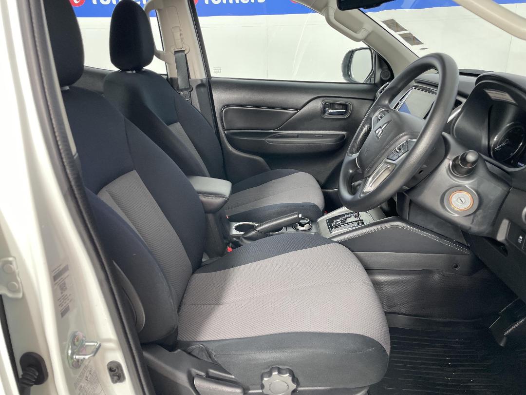 Photo '16' of Mitsubishi Triton Photo '16' of Mitsubishi Triton