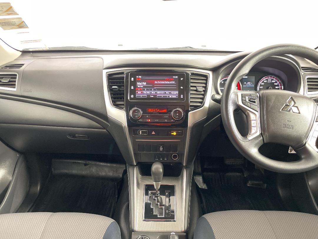 Photo '17' of Mitsubishi Triton Photo '17' of Mitsubishi Triton