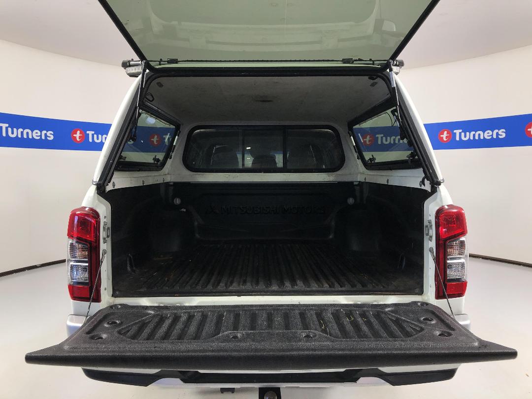 Photo '14' of Mitsubishi Triton Photo '14' of Mitsubishi Triton