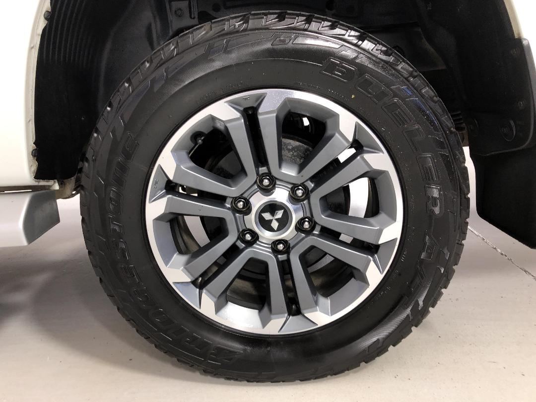 Photo '11' of Mitsubishi Triton Photo '11' of Mitsubishi Triton