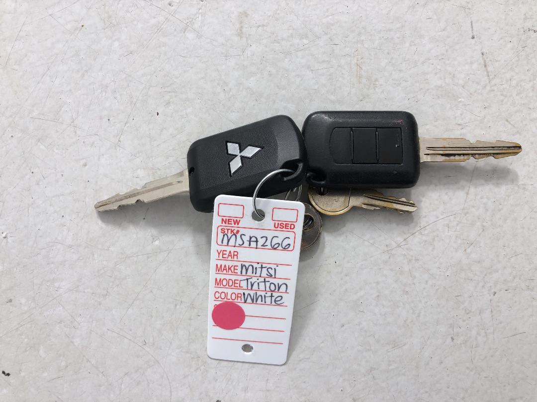 Photo '22' of Mitsubishi Triton Photo '22' of Mitsubishi Triton