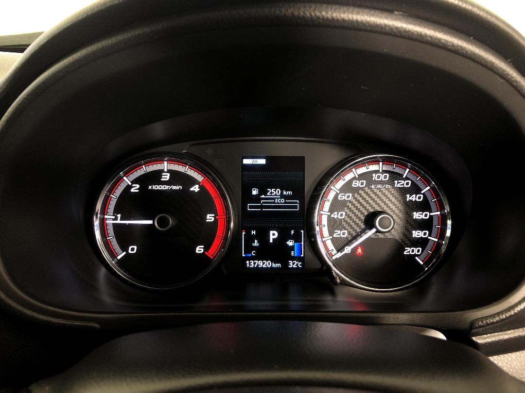 Photo '21' of Mitsubishi Triton Photo '21' of Mitsubishi Triton