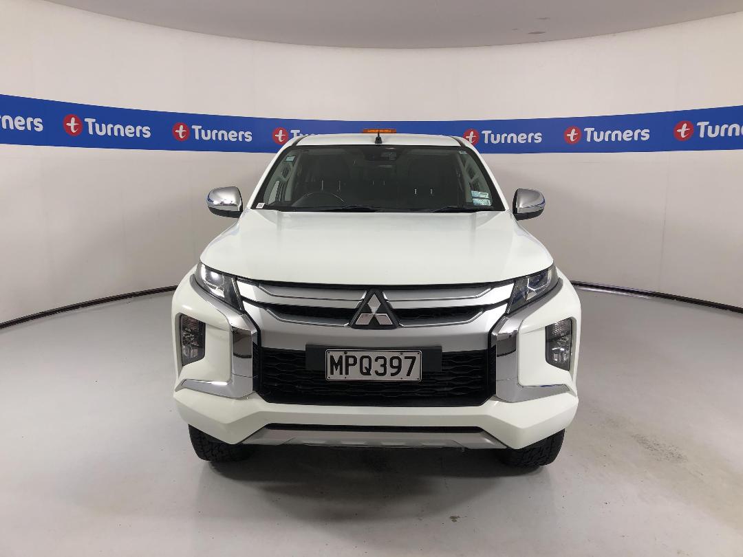 Photo '2' of Mitsubishi Triton