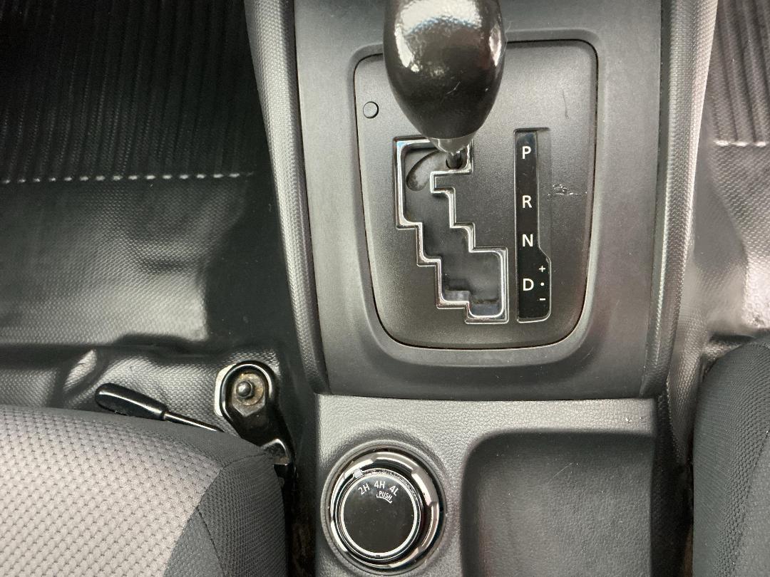 Photo '27' of Mitsubishi Triton