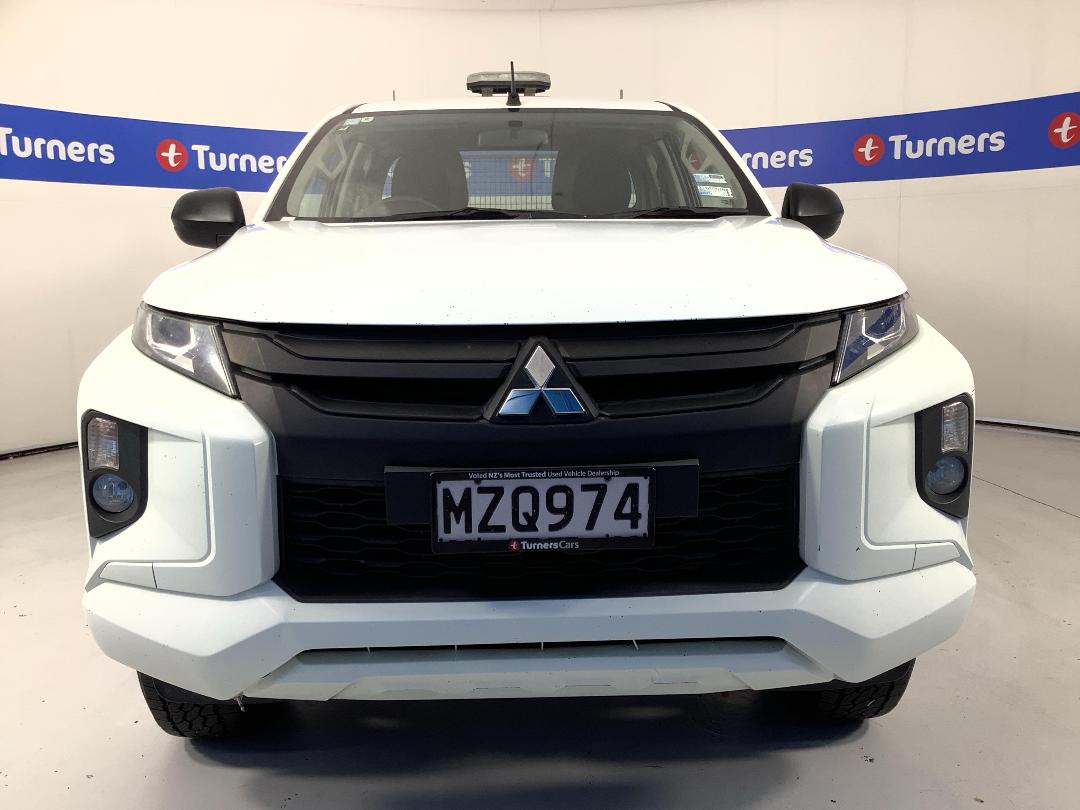 Photo '2' of Mitsubishi Triton