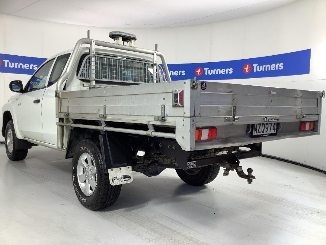 Photo '5' of Mitsubishi Triton