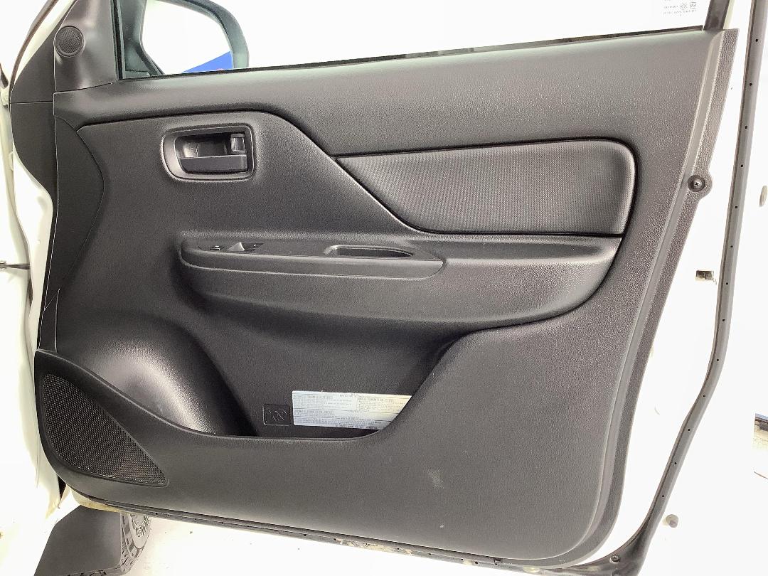 Photo '15' of Mitsubishi Triton