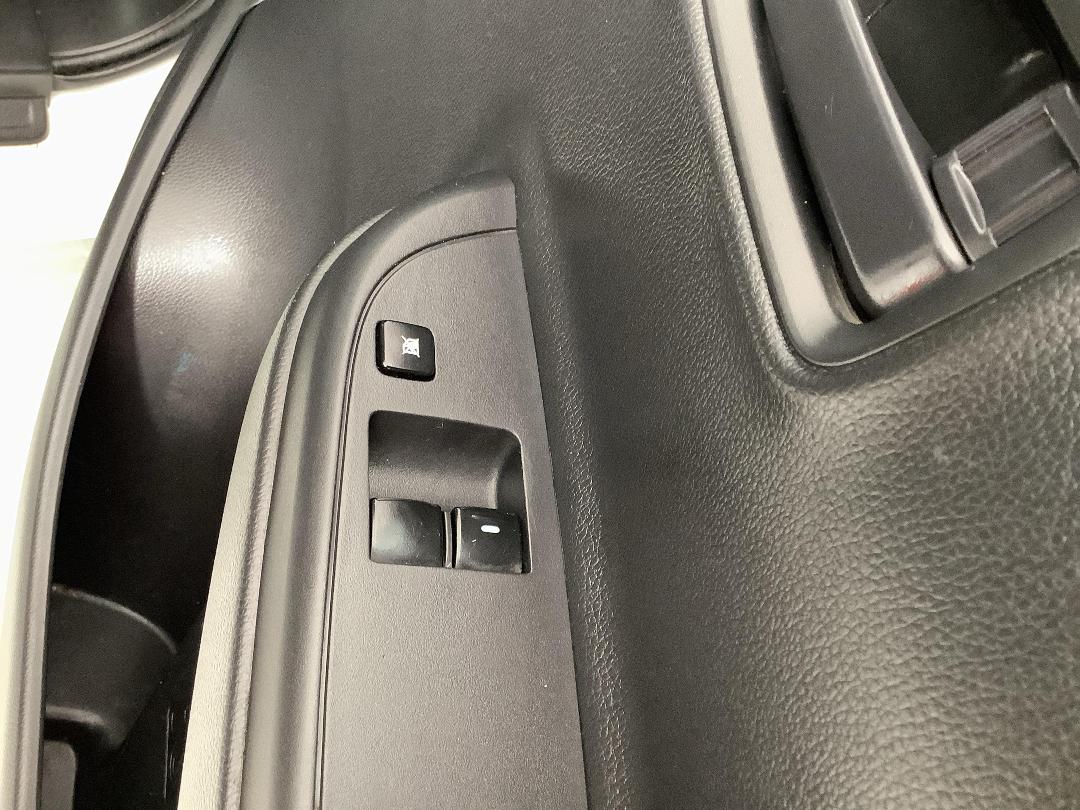 Photo '23' of Mitsubishi Triton