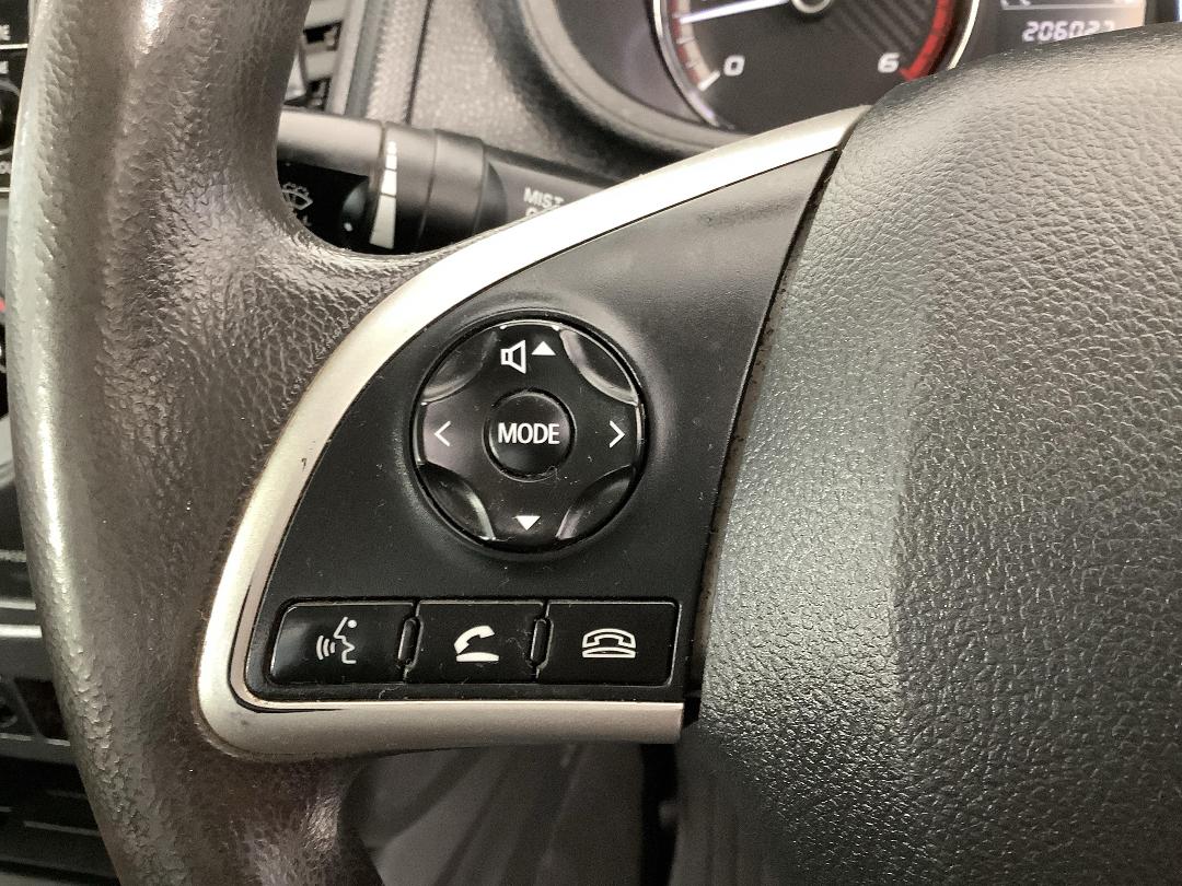 Photo '27' of Mitsubishi Triton