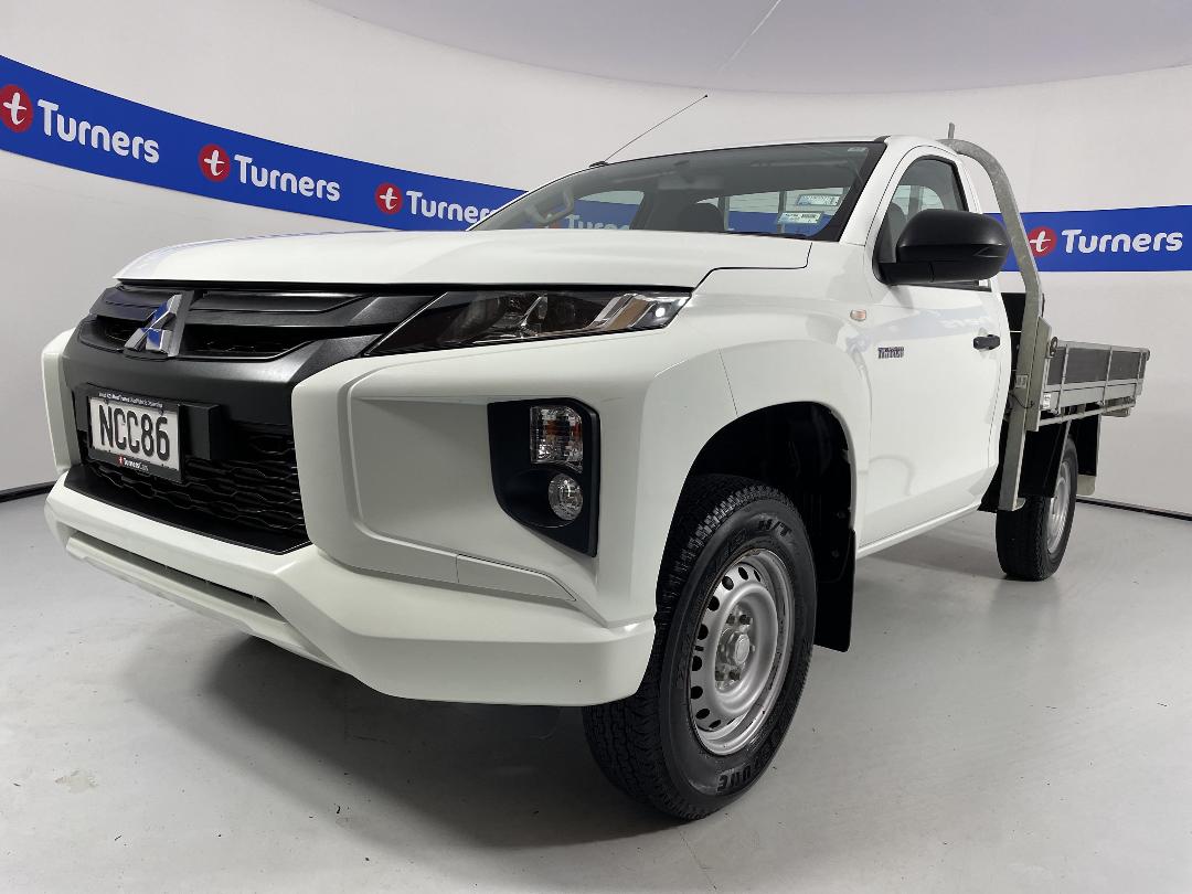 Photo '4' of Mitsubishi Triton