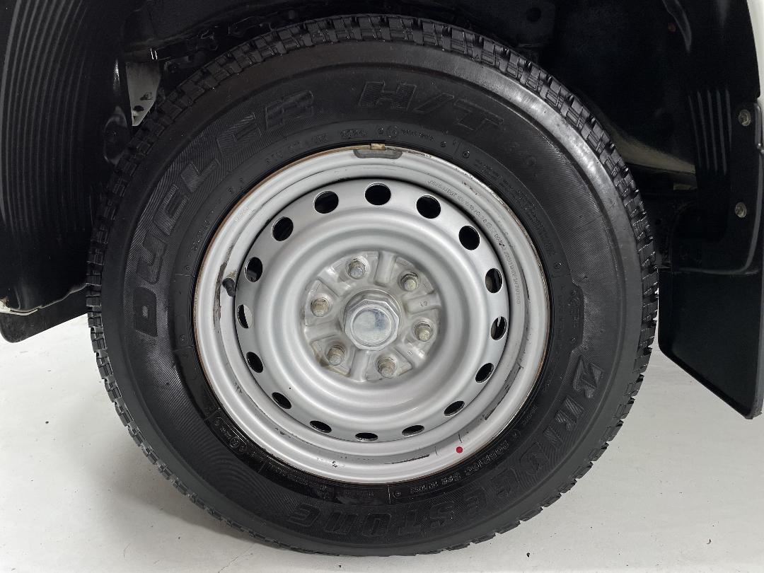 Photo '10' of Mitsubishi Triton