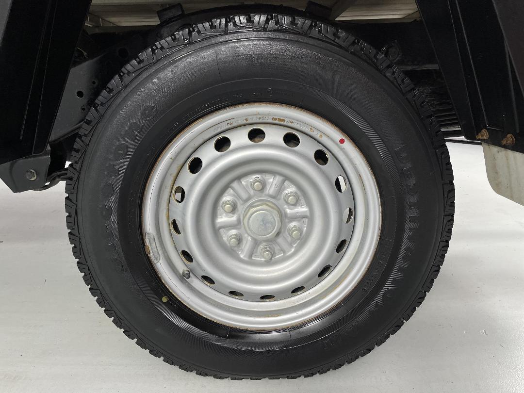 Photo '11' of Mitsubishi Triton