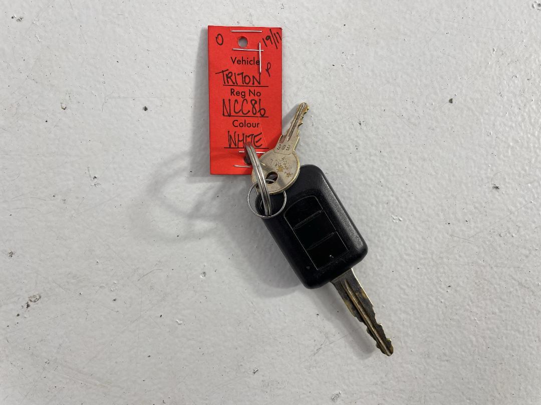 Photo '20' of Mitsubishi Triton