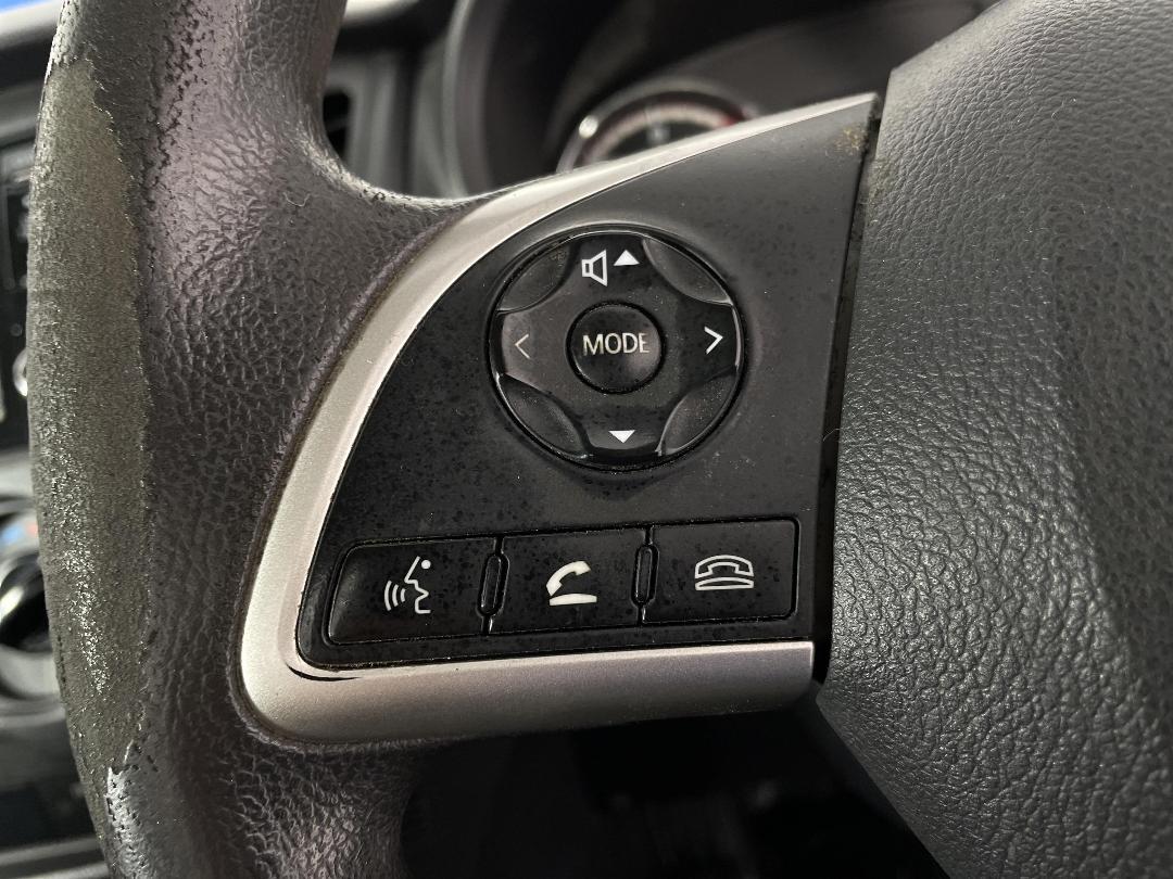 Photo '22' of Mitsubishi Triton