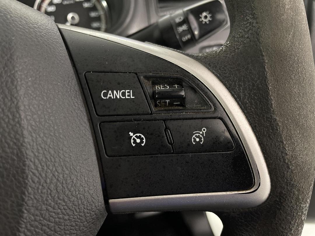 Photo '21' of Mitsubishi Triton