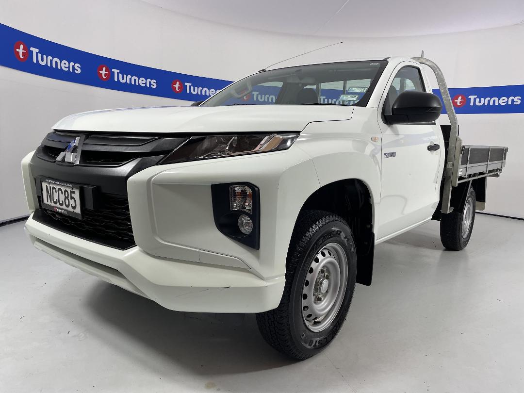 Photo '4' of Mitsubishi Triton