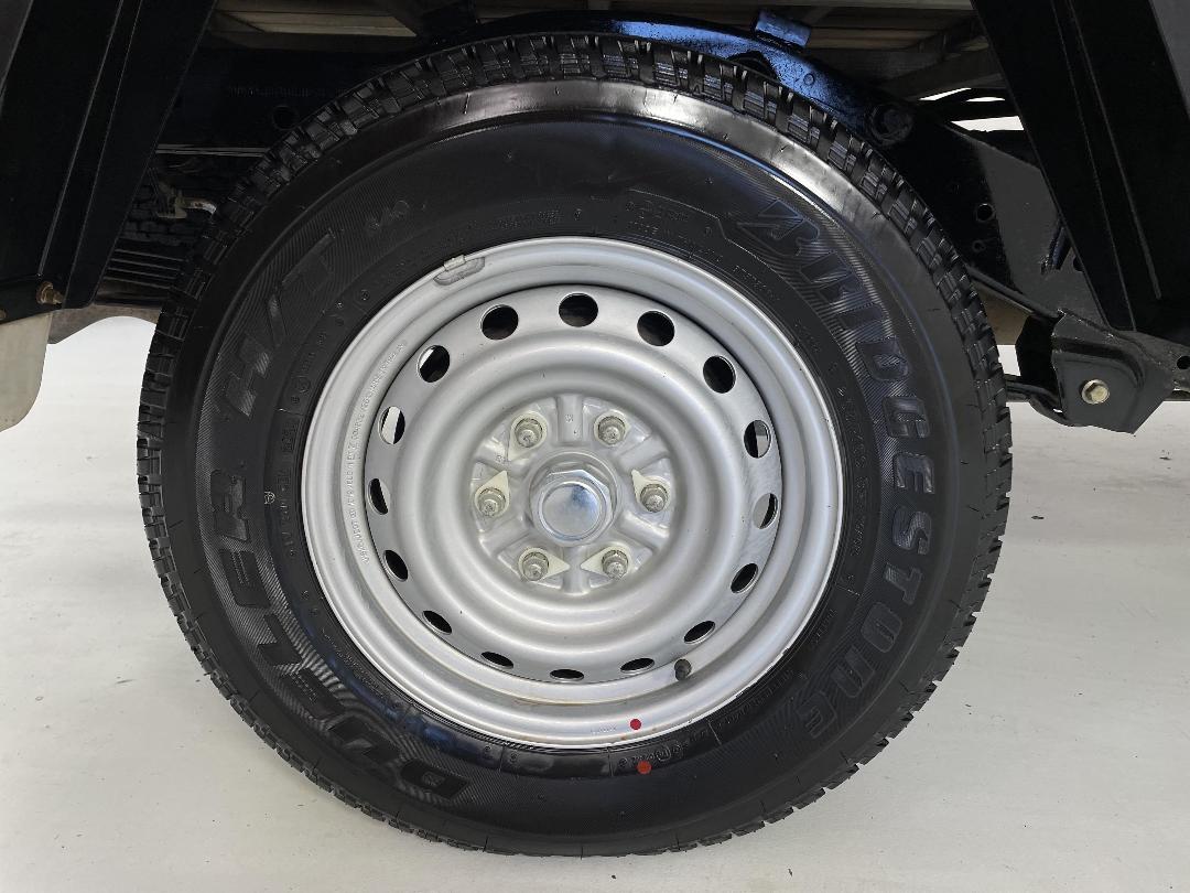 Photo '12' of Mitsubishi Triton