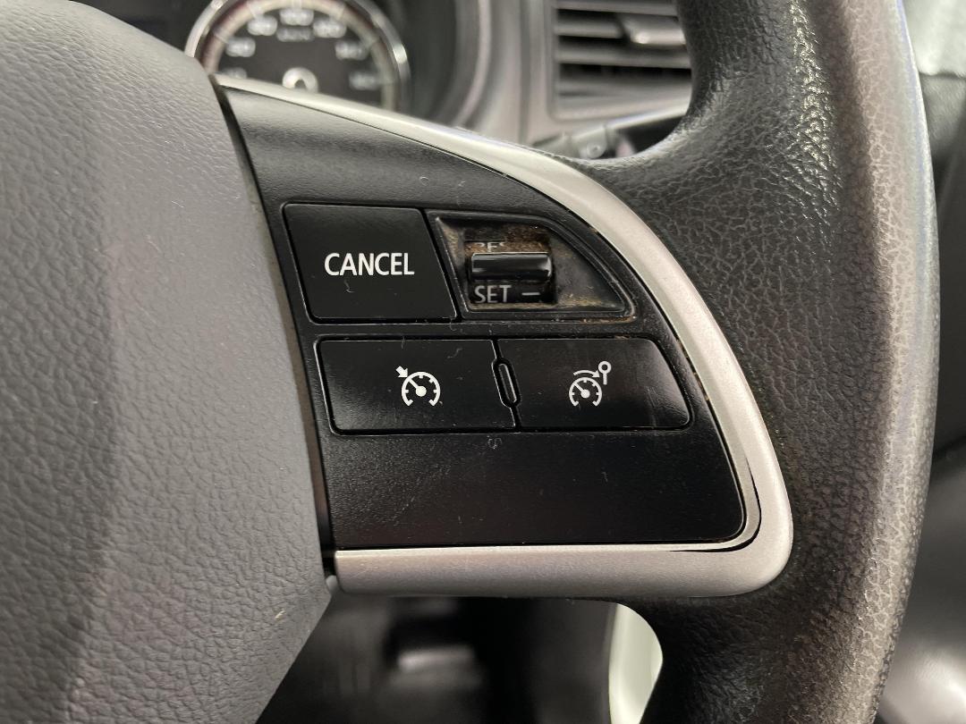 Photo '21' of Mitsubishi Triton