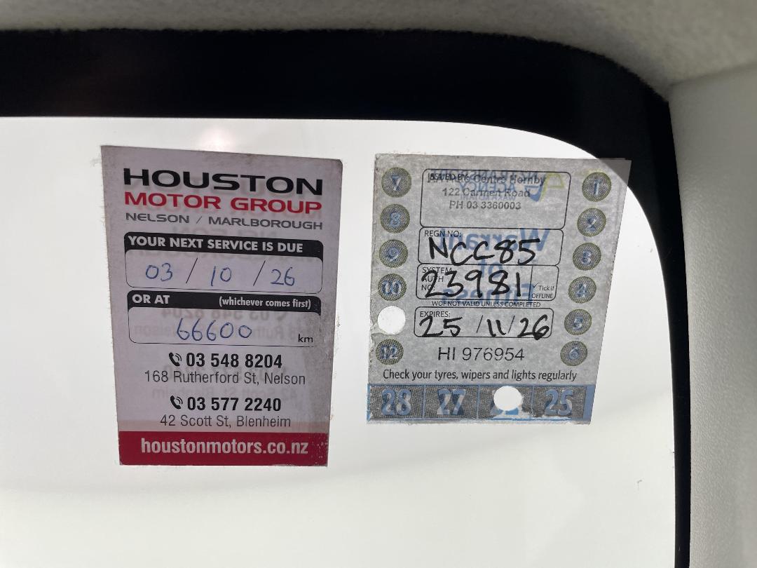 Photo '26' of Mitsubishi Triton