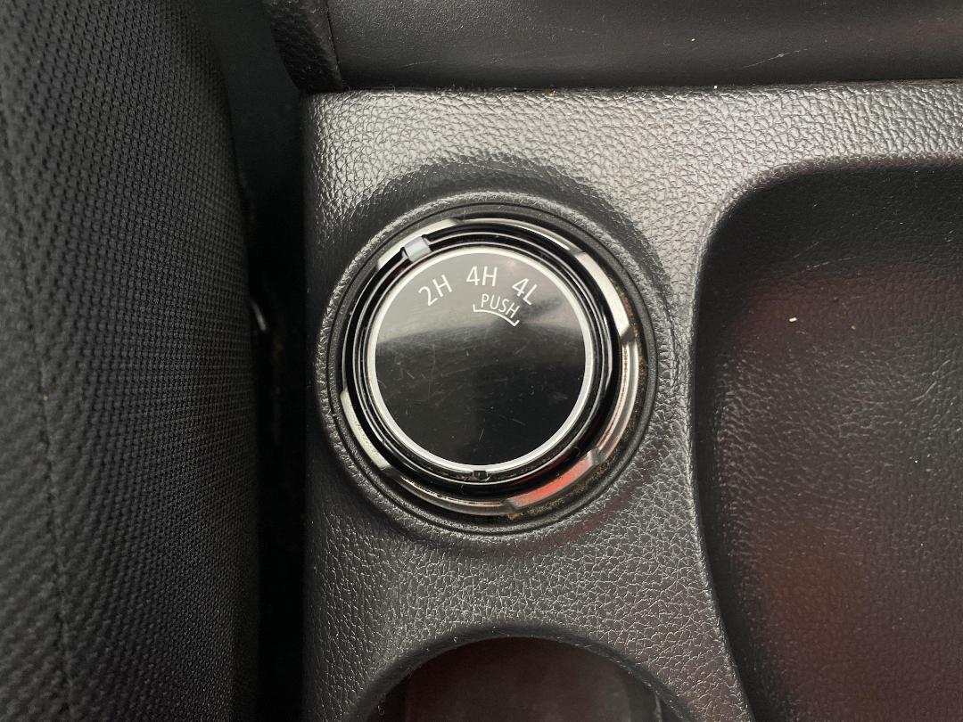 Photo '26' of Mitsubishi Triton