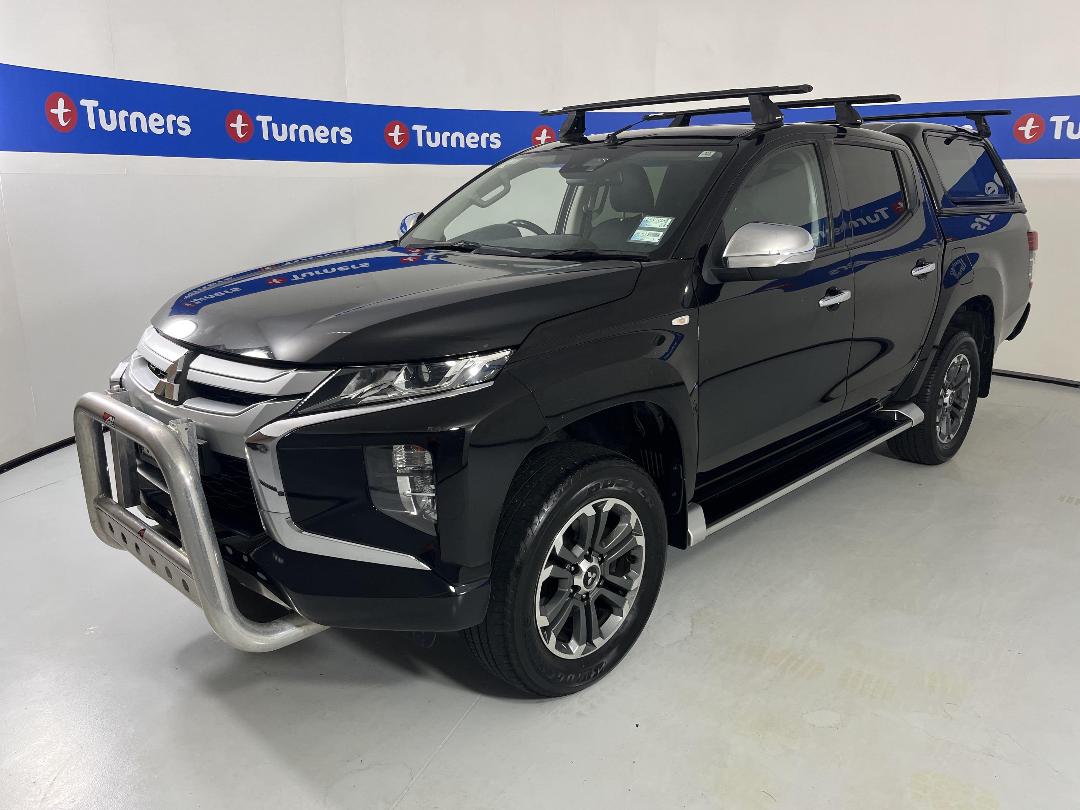 Photo '4' of Mitsubishi Triton