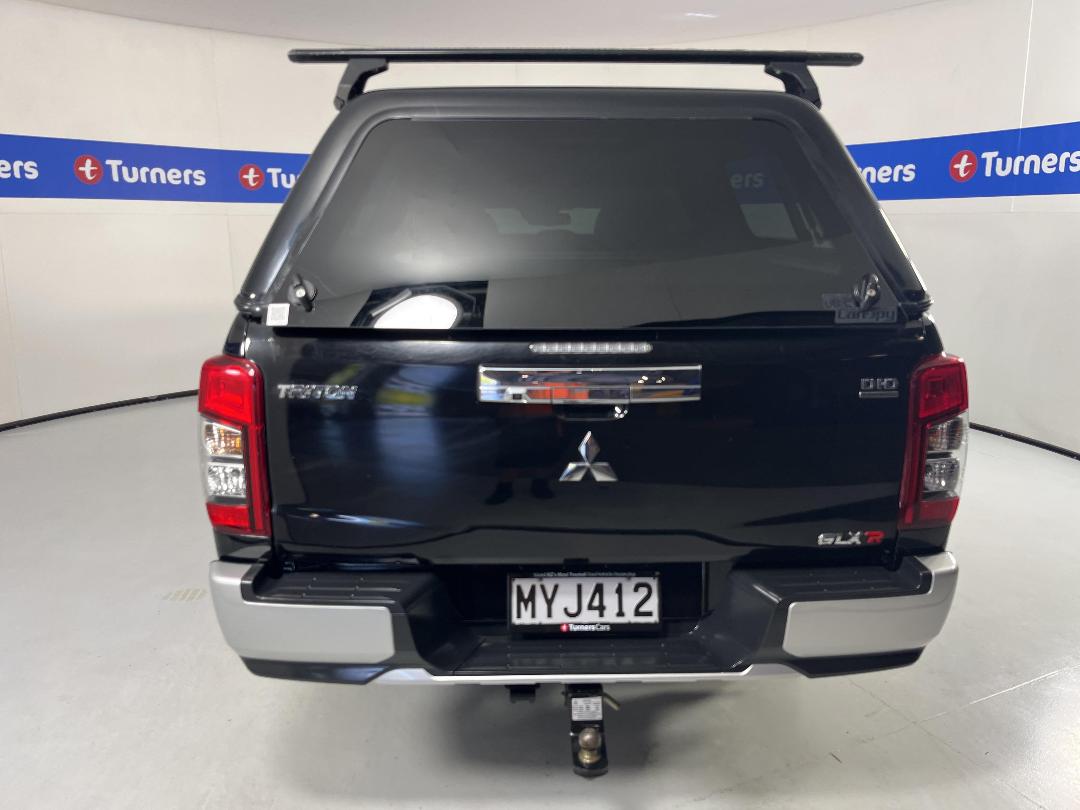 Photo '6' of Mitsubishi Triton