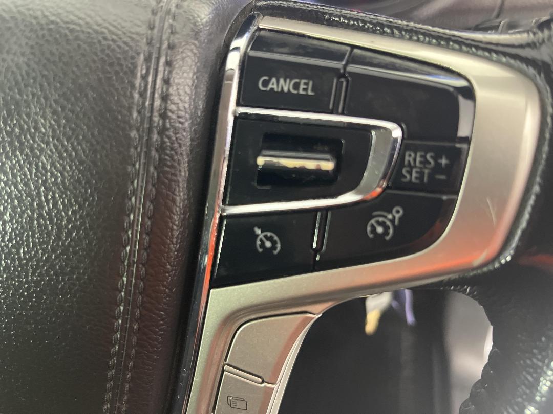 Photo '27' of Mitsubishi Triton