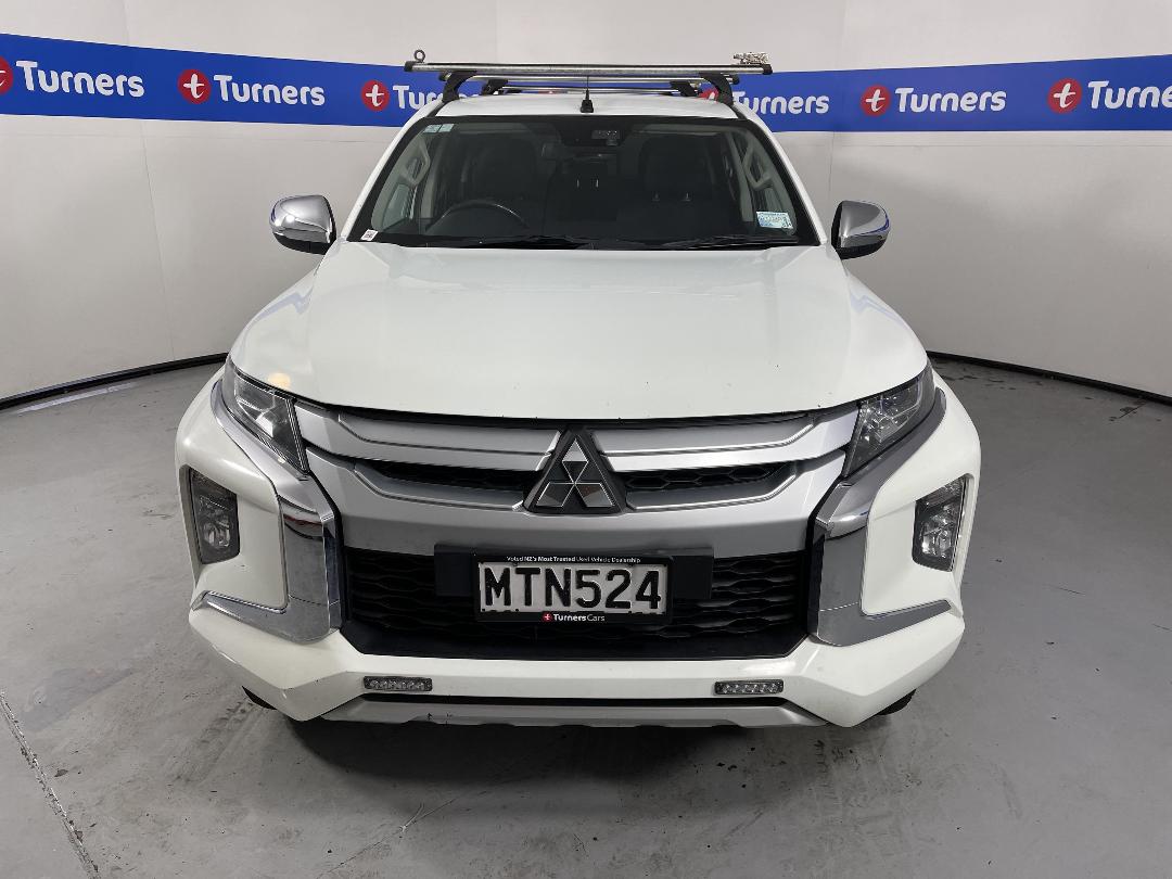 Photo '2' of Mitsubishi Triton