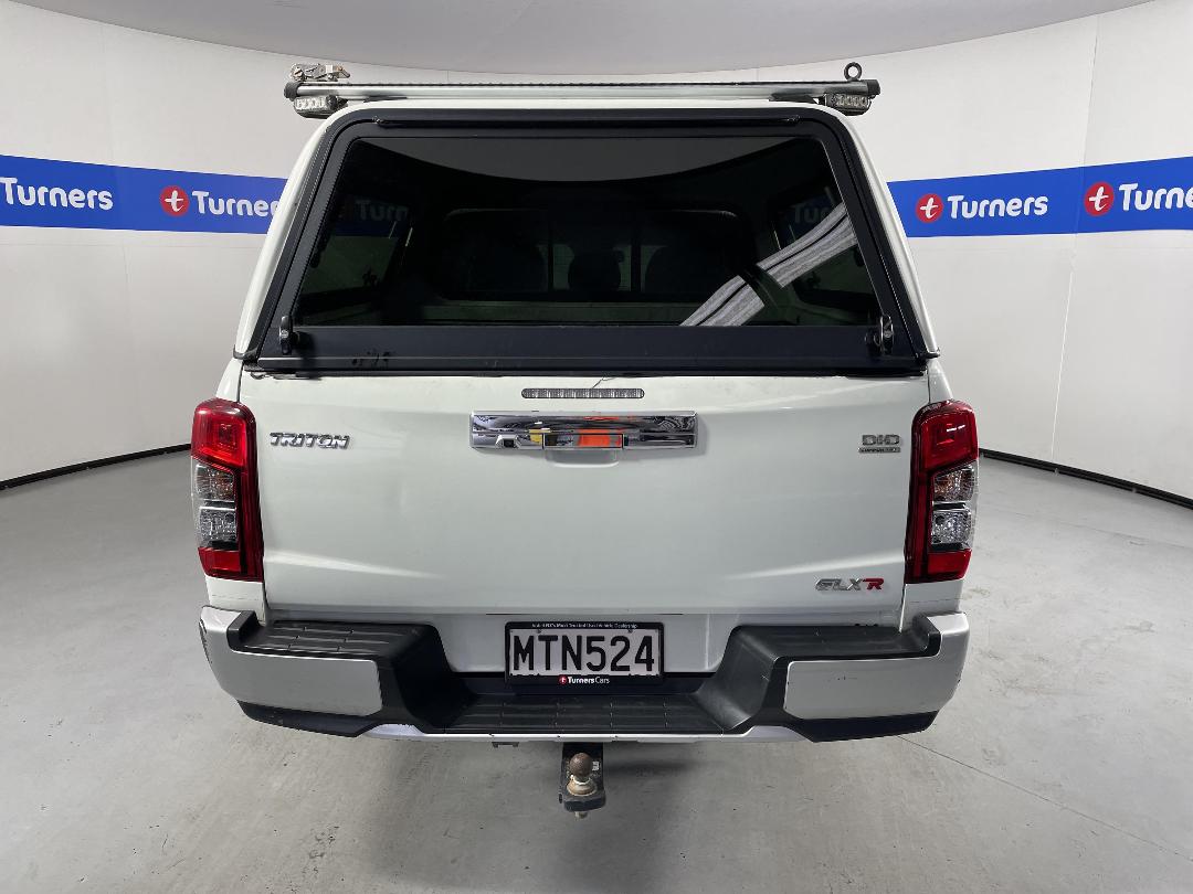 Photo '6' of Mitsubishi Triton