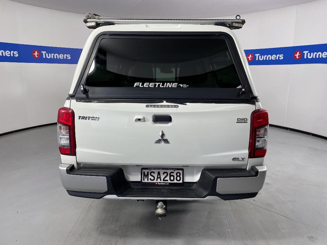 Photo '6' of Mitsubishi Triton