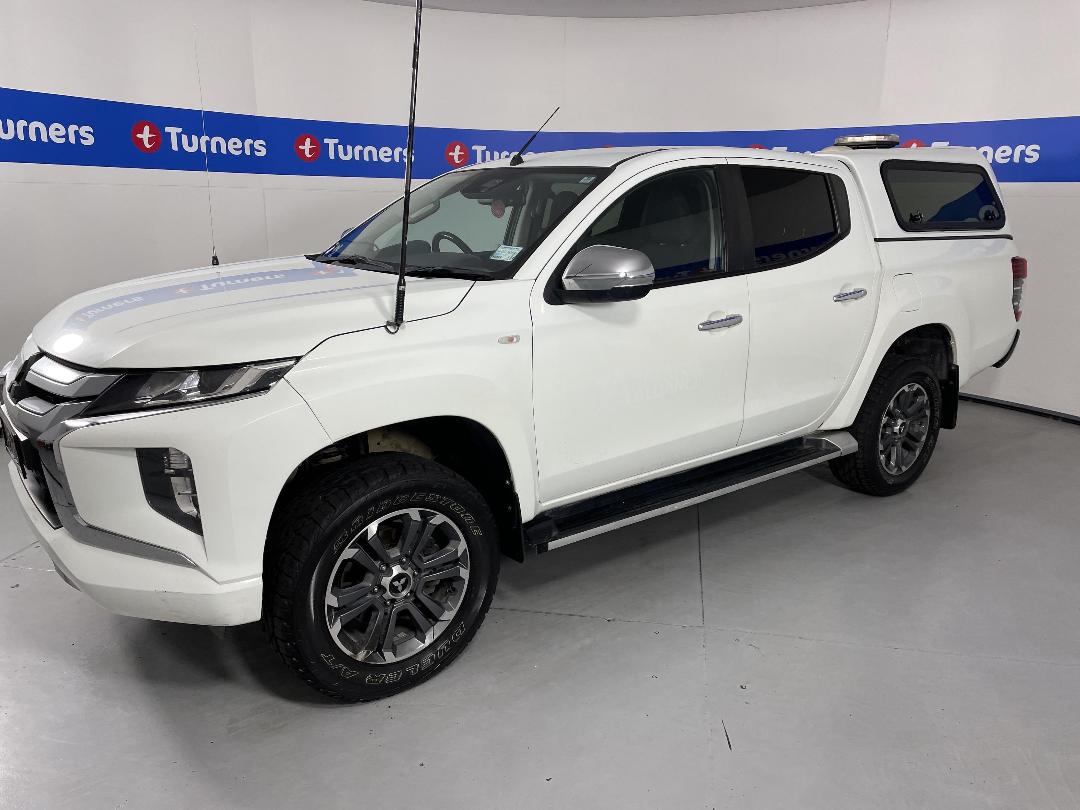 Photo '4' of Mitsubishi Triton