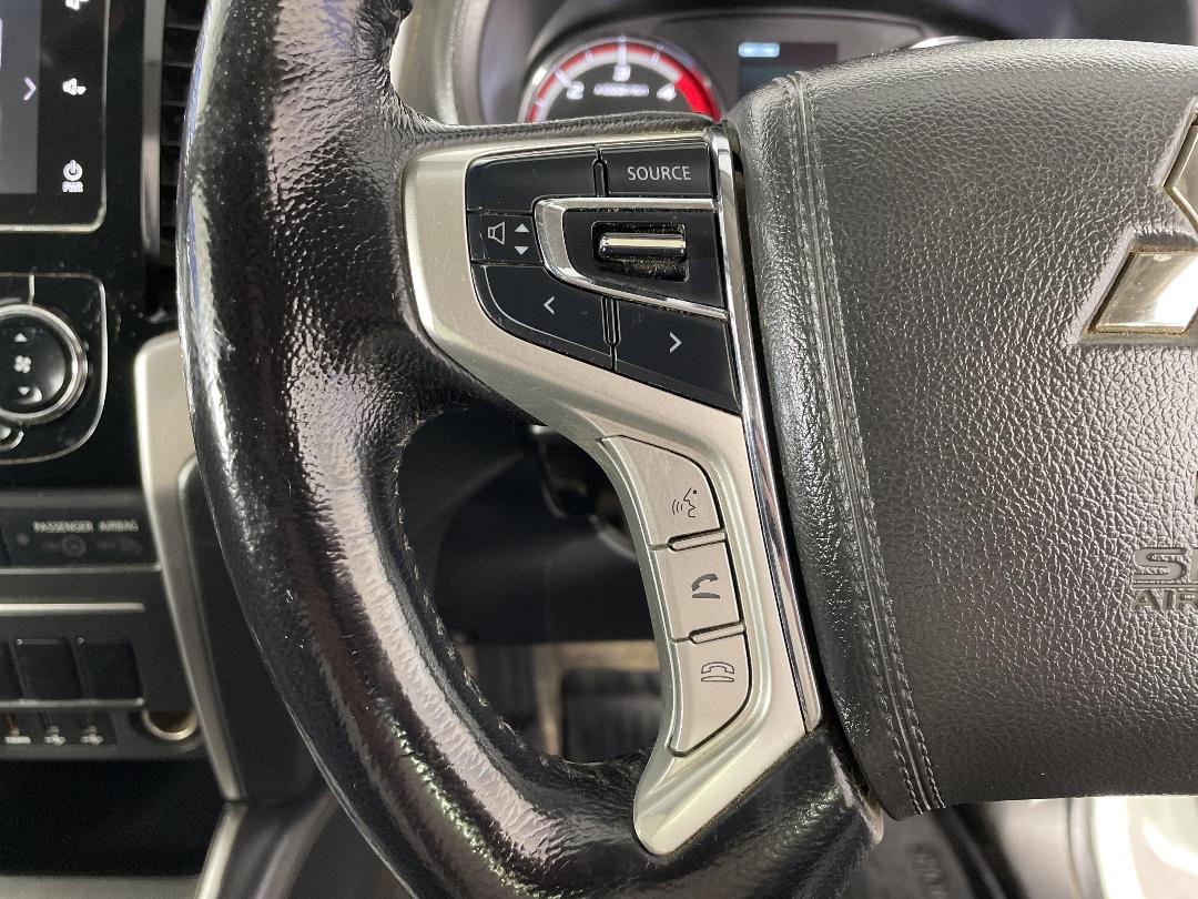 Photo '29' of Mitsubishi Triton