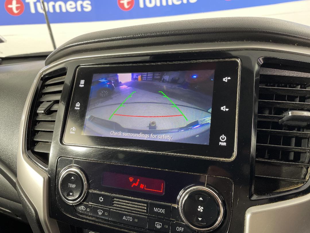 Photo '33' of Mitsubishi Triton