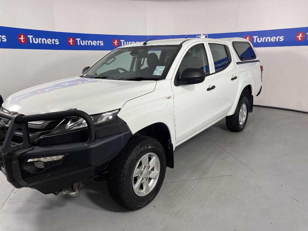 Photo '4' of Mitsubishi Triton