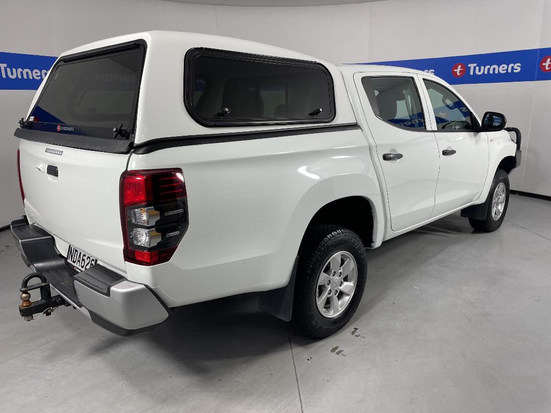 Photo '7' of Mitsubishi Triton