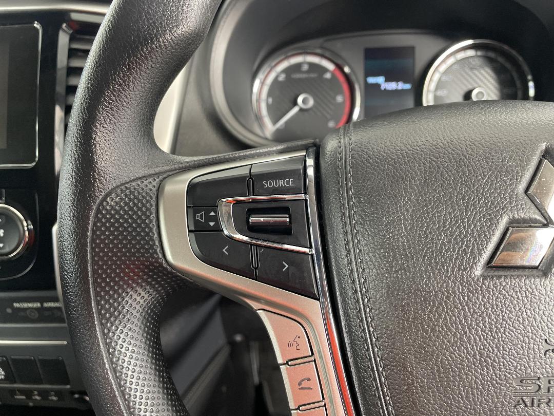 Photo '25' of Mitsubishi Triton