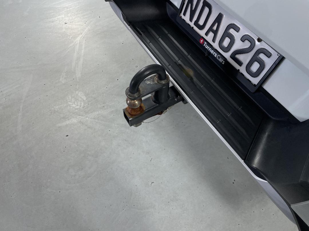 Photo '34' of Mitsubishi Triton