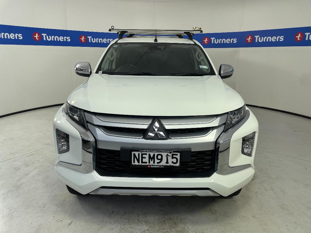 Photo '2' of Mitsubishi Triton