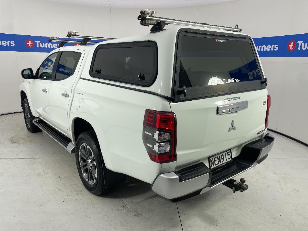 Photo '5' of Mitsubishi Triton