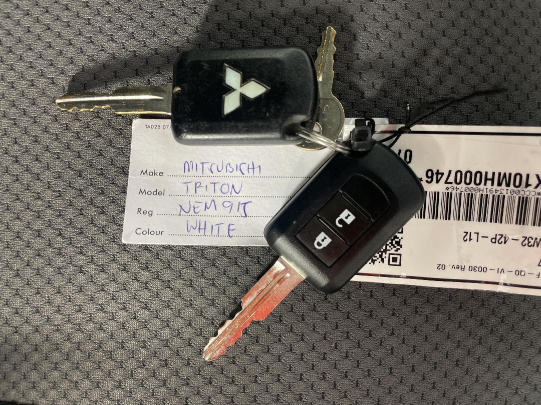 Photo '22' of Mitsubishi Triton