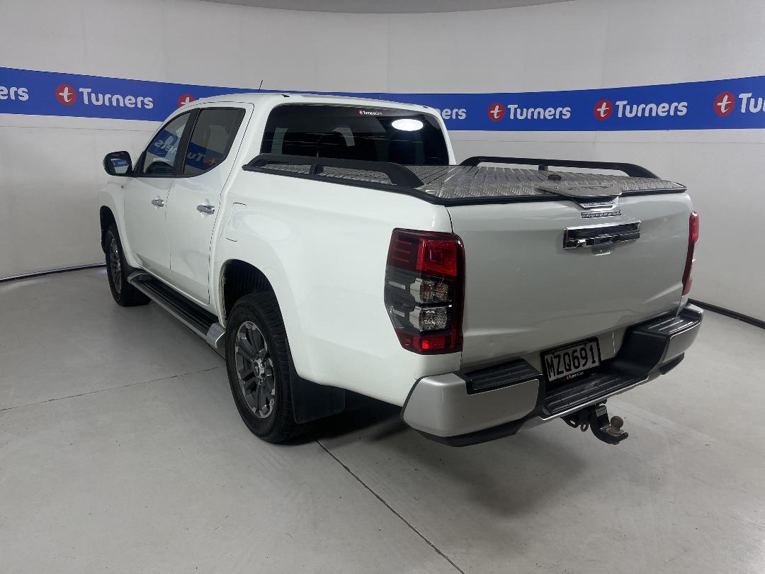 Photo '5' of Mitsubishi Triton